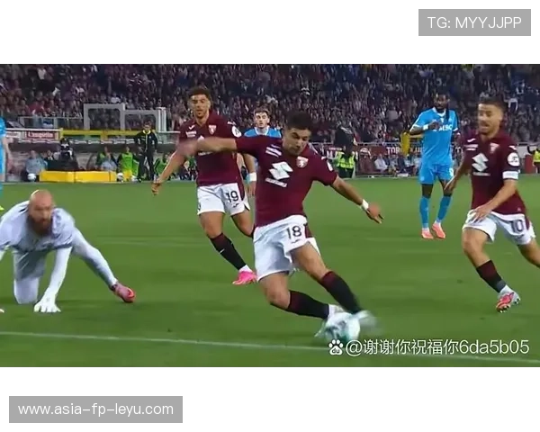 国米反击速度极快，后场长传直挂前锋单刀破门，演绎足球快意人生